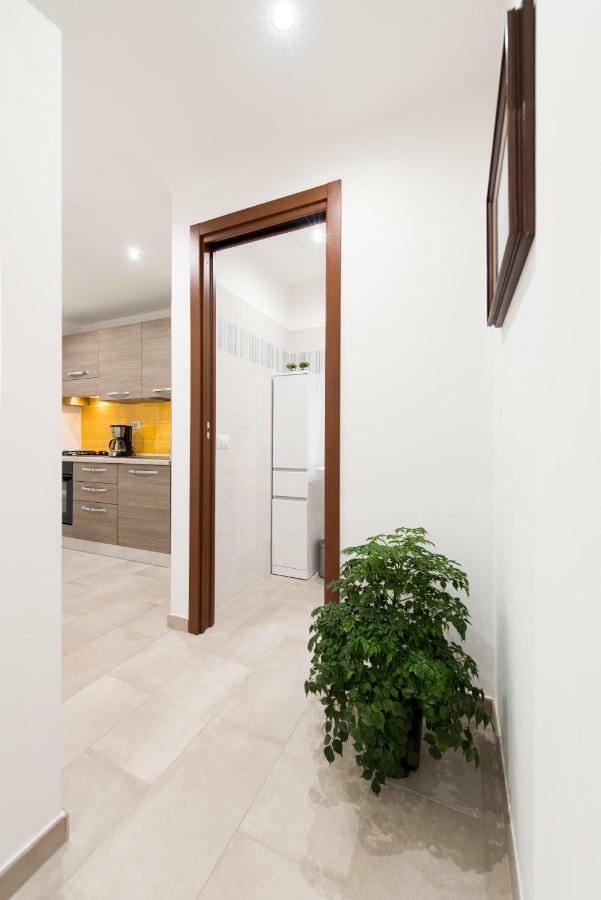 Circus Maximus N 1-At 400M Metro Apartment Roma Ngoại thất bức ảnh